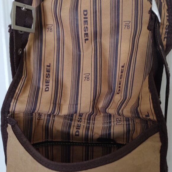 Diesel Unisex paper  crossbody shoulder bag - Picture 3 of 5